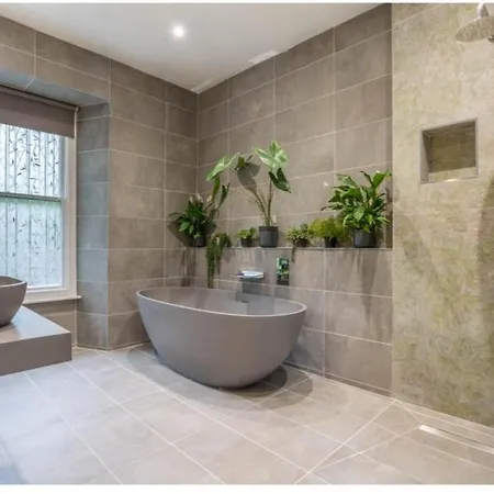 Location Close To Everything, Modern, Dog Friendly, Amazing Views! Ambleside