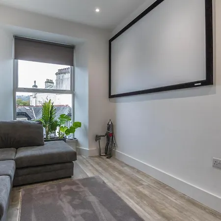 בית נופש Location Close To Everything, Modern, Dog Friendly, Amazing Views! *