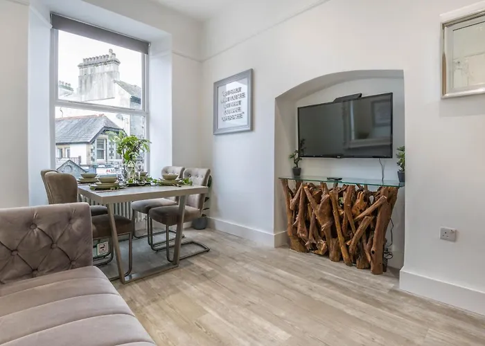 Location Close To Everything, Modern, Dog Friendly, Amazing Views! * Ambleside