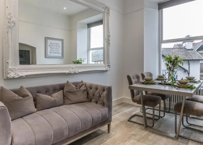 Location Close To Everything, Modern, Dog Friendly, Amazing Views! Holiday home *