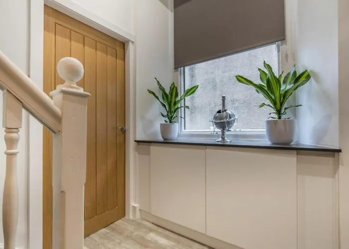 Location Close To Everything, Modern, Dog Friendly, Amazing Views! Ambleside